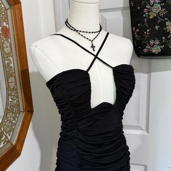 NWT MissPap Black Ruched Cut Out Crossed Plunge Going Out Bodycon Midi Dress 6/S - Picture 2 of 8